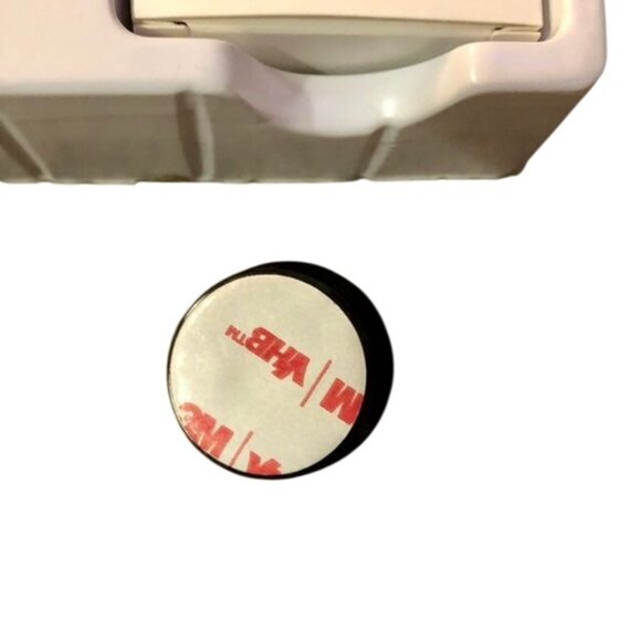 Romuto Magnetic Car Mount Cell Phone Holder Set of 2 New Open Box - Picture 4 of 9